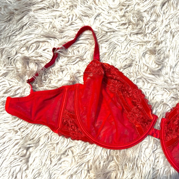 Victoria’s Secret Unlined Balconette Bra - Picture 5 of 6